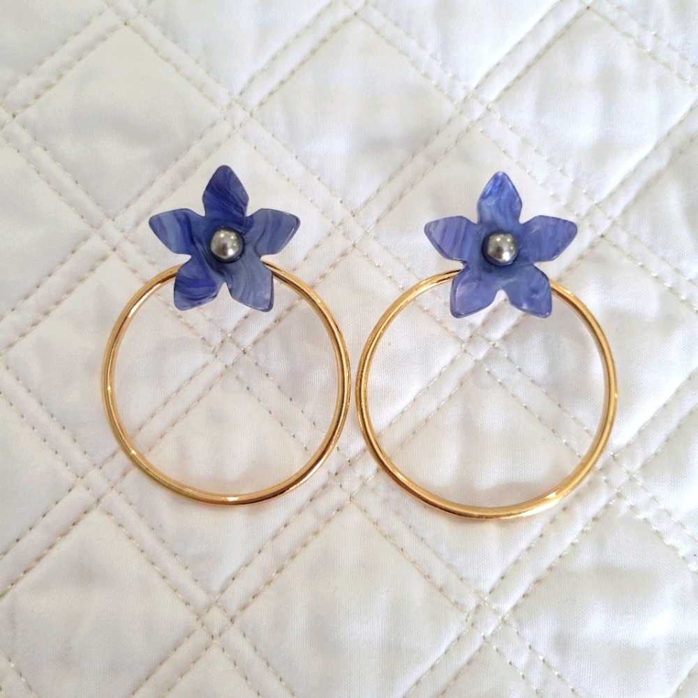 Resin floral hoops